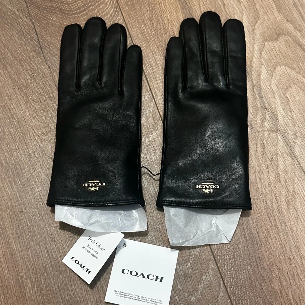Coach Black Leather Touchscreen Gloves with Gold Logo NWT